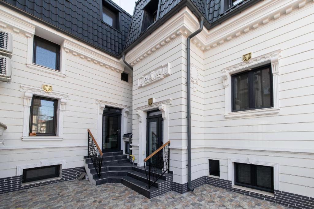 Oasis Historic Central House Boekarest Buitenkant foto
