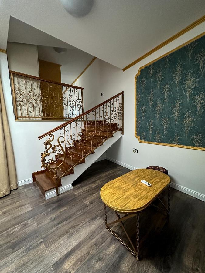 Oasis Historic Central House Boekarest Buitenkant foto