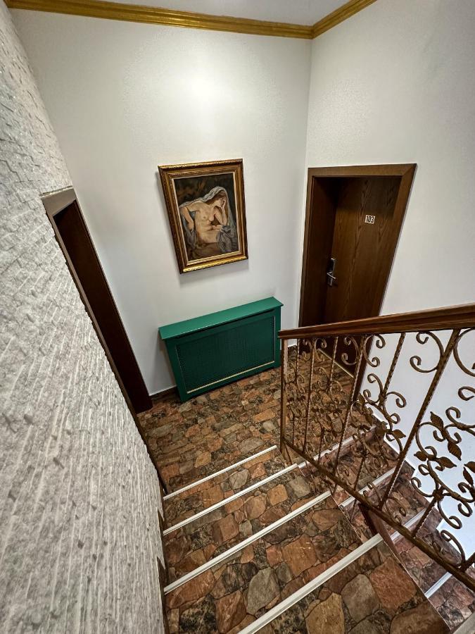 Oasis Historic Central House Boekarest Buitenkant foto